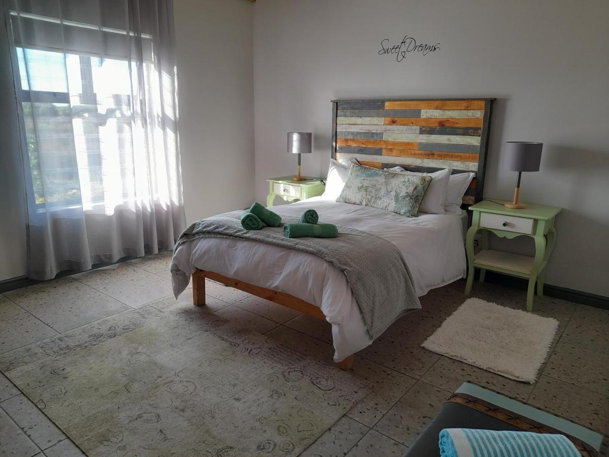 Camelot Cottages Langebaan Extérieur photo